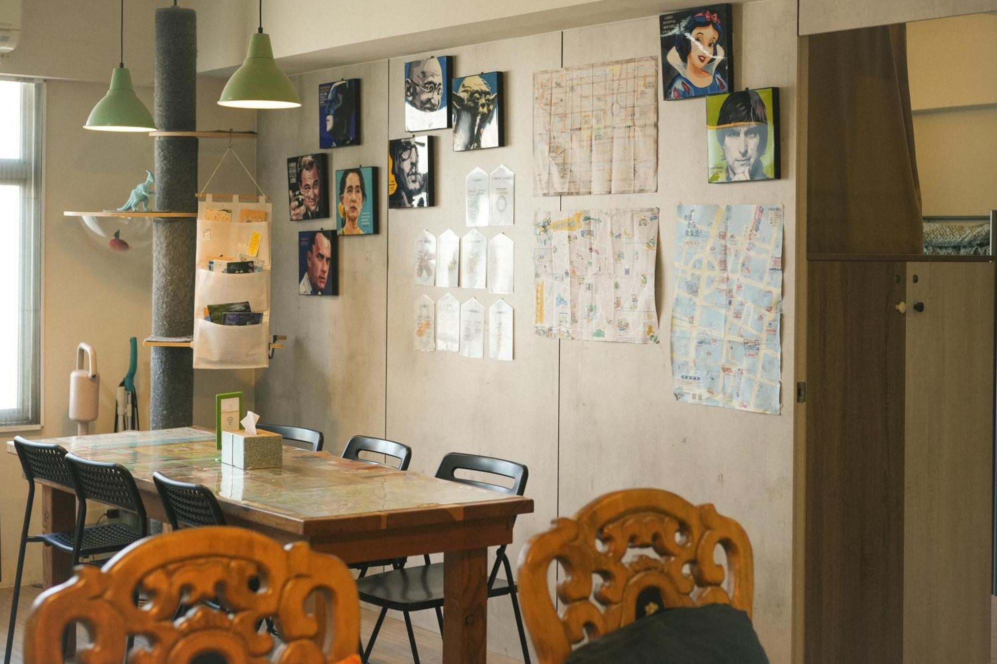 Loft18 Hostel Tainan Bagian luar foto